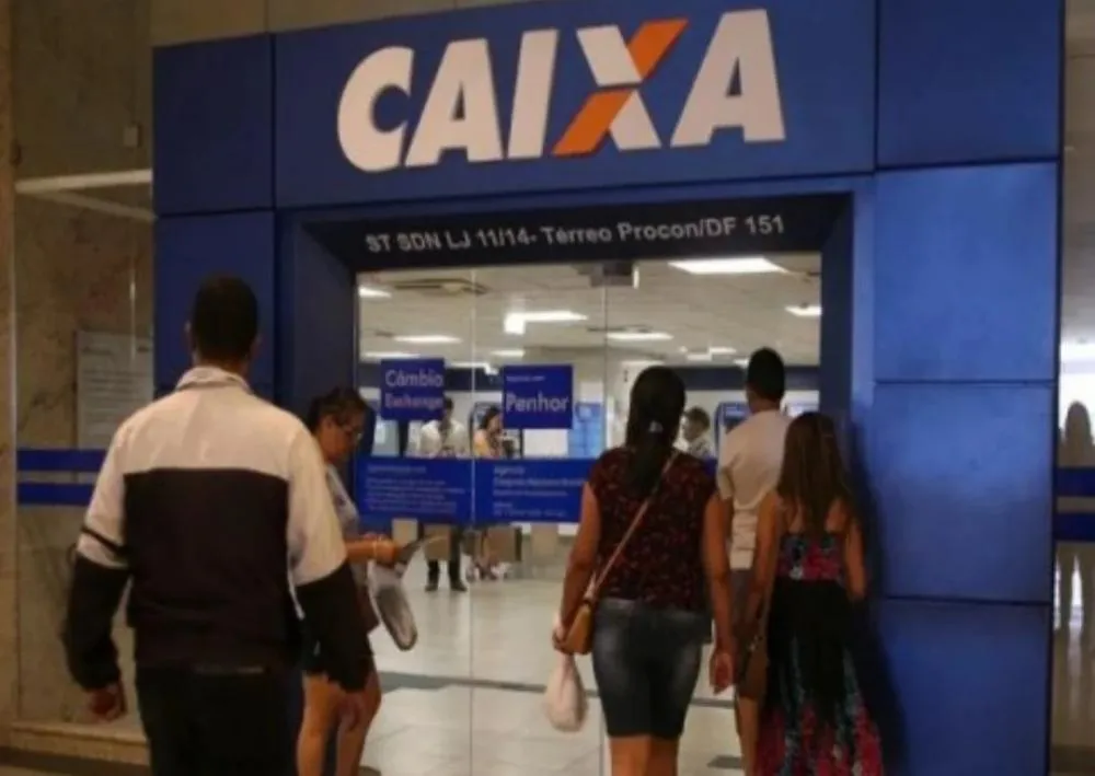Bancos funcionam nesta segunda? E no feriado de Tiradentes?