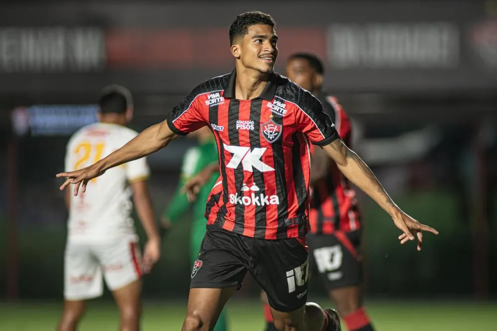 Vítória é goleia Juazeirense e lidera de seu grupo na Copa do Nordeste